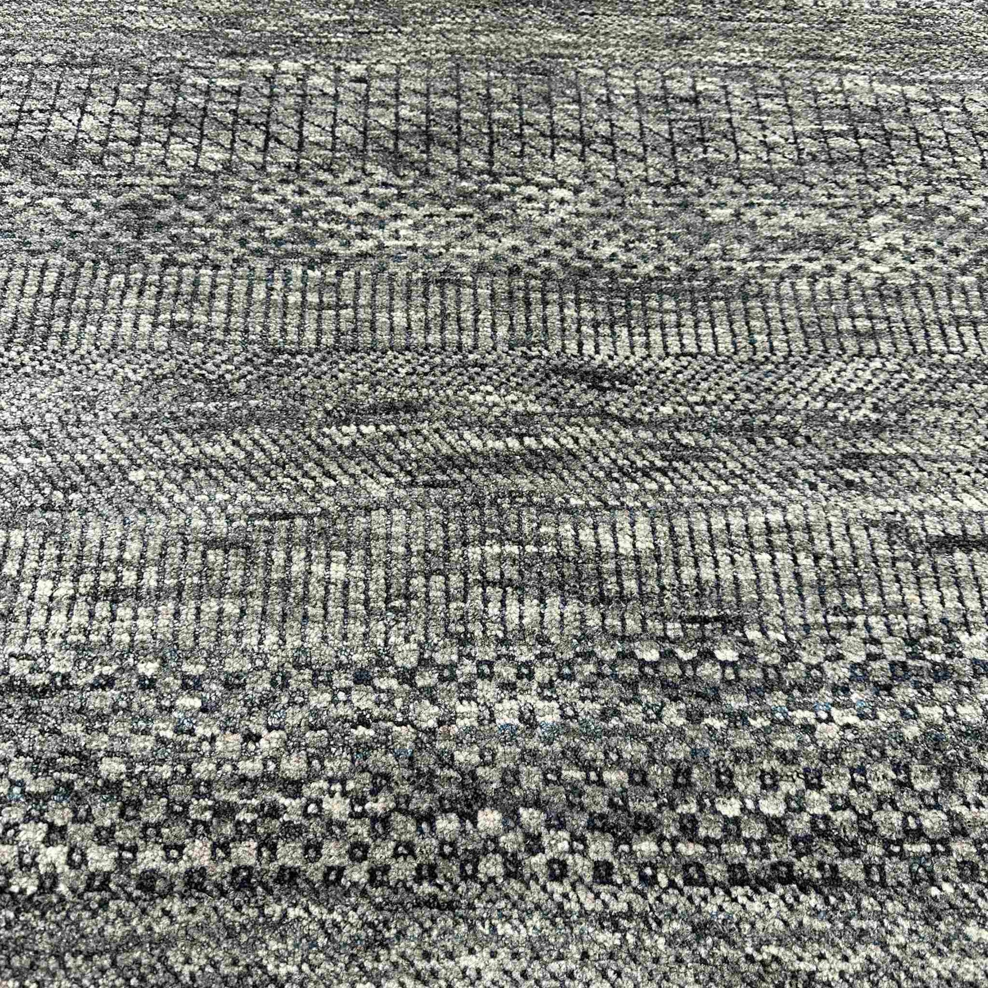 Indian 8'1" x 9'10" Modern Transitional Wool and Art Silk Rug