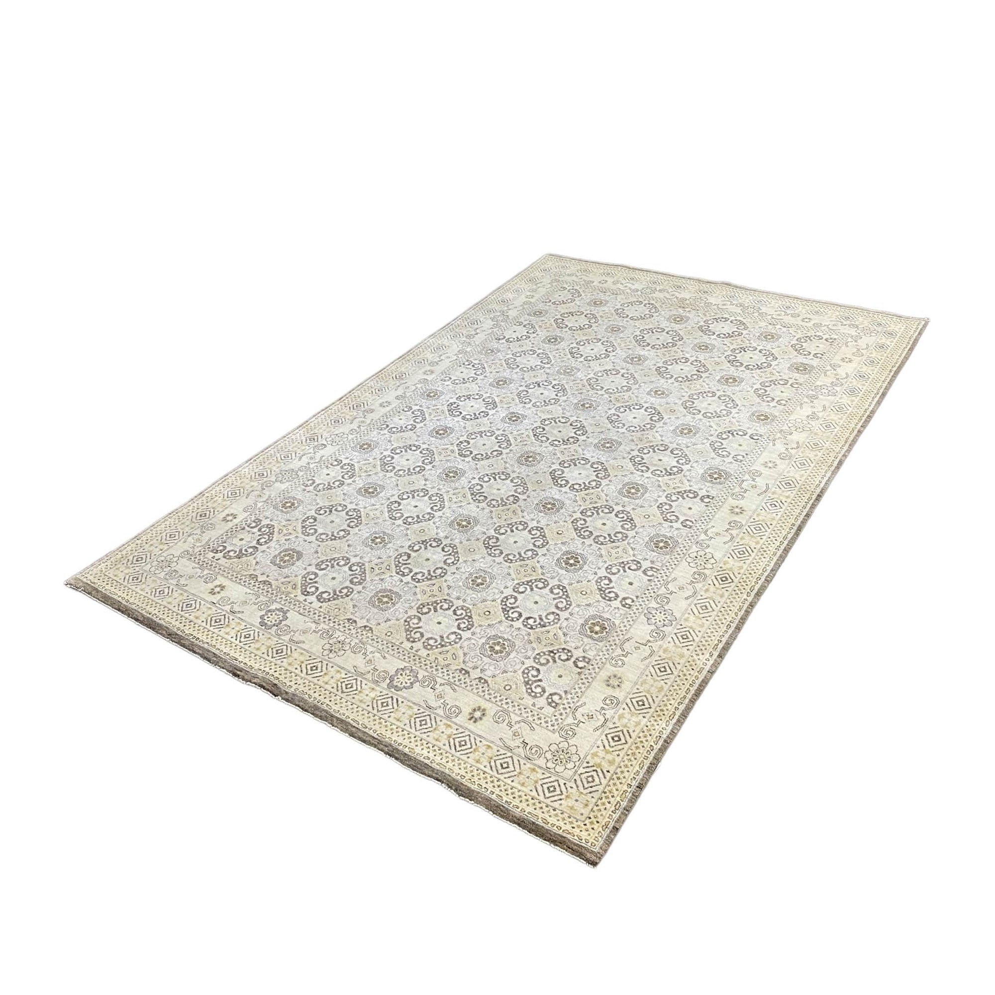 Pakistan 6' x 9'1" Classic Transitional Wool Rug
